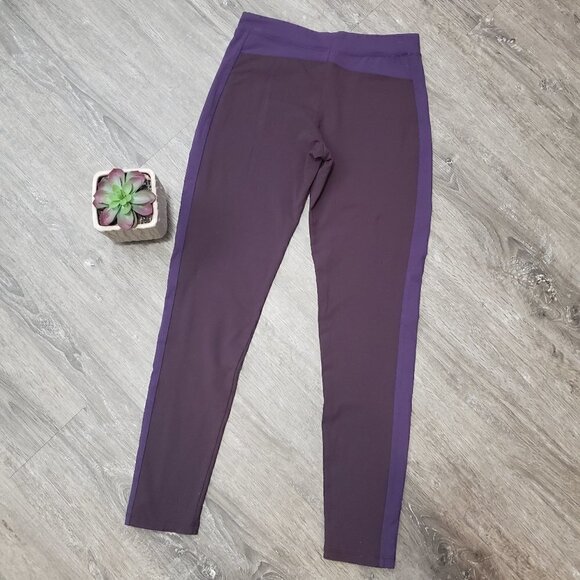 Roots Yoga Leggings * Size XS * Plum Colour - Picture 2 of 6